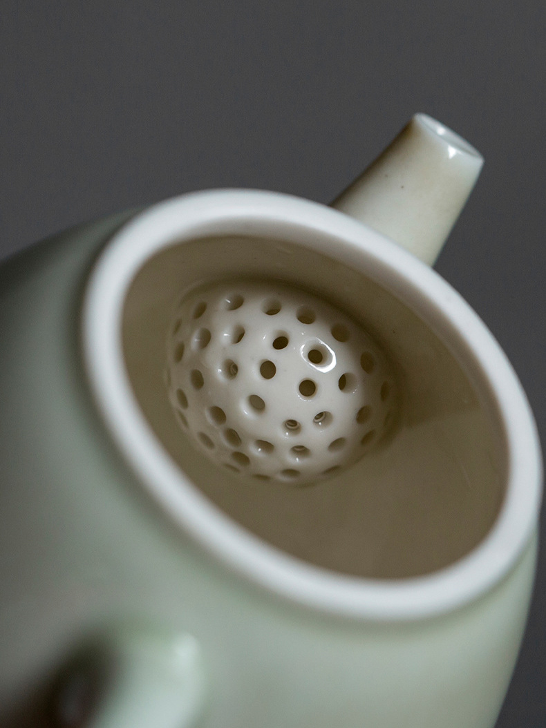 Handmade Grass Wood Gray Pear-shaped Teapot
