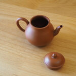 Zhu Ni Clay - Pear Shape Yixing Teapot - Image 4